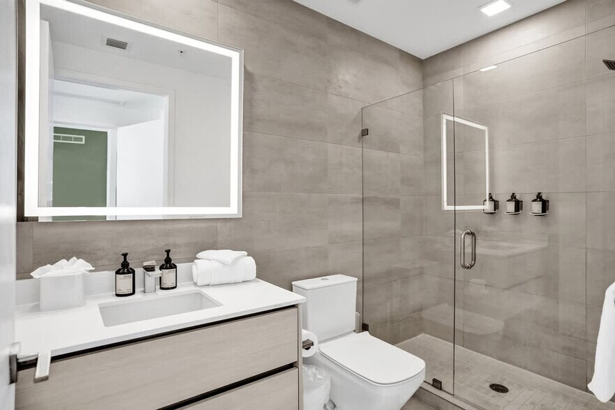 Building Photo - 1220 17th St