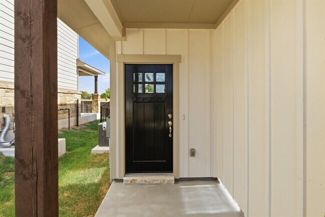 Building Photo - 2210 Cornfield Dr