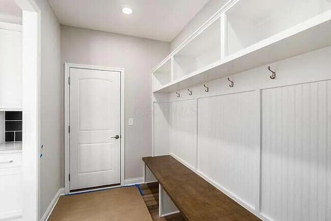 Building Photo - 8739 Cedar Brook St