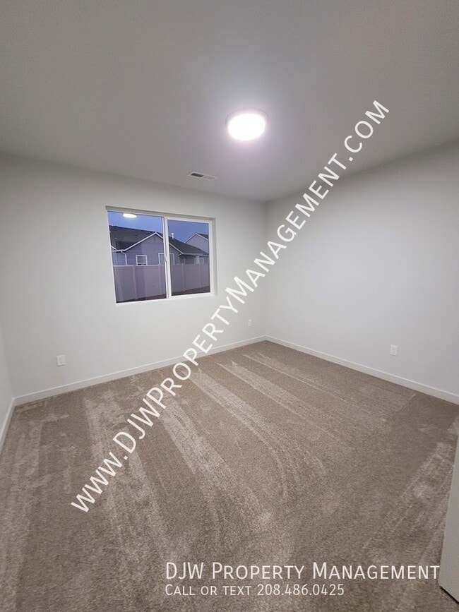 Building Photo - 16875 N Lowerfield Loop