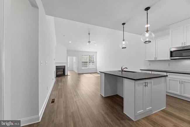 Building Photo - 906 Moorings Cir