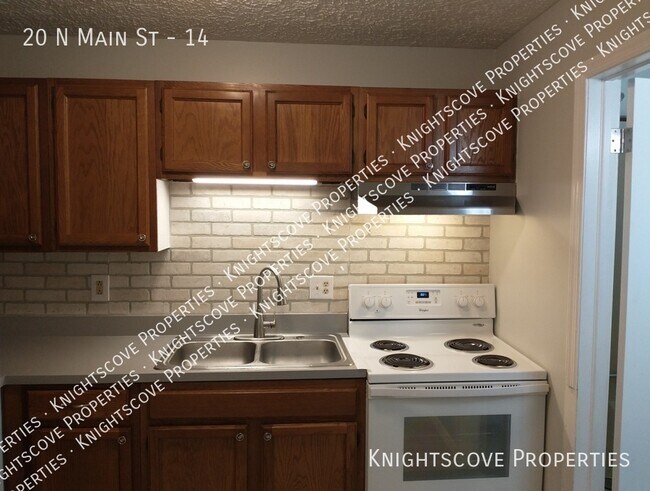 Primary Photo - 20 N Main St