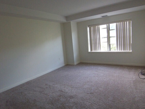 Building Photo - 1 Watermill Pl