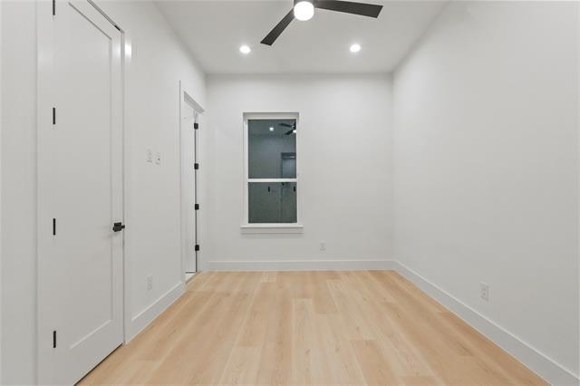 Building Photo - 2031 N Prairie Ave