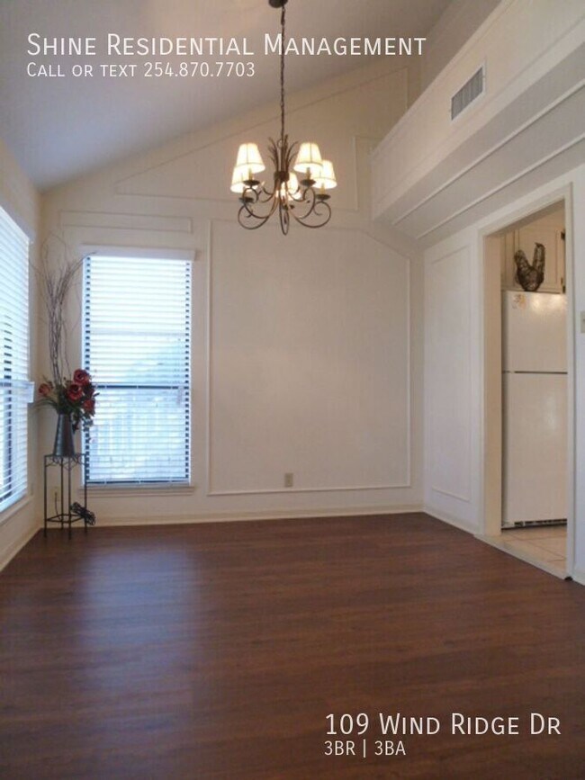 Building Photo - 109 Wind Ridge Dr