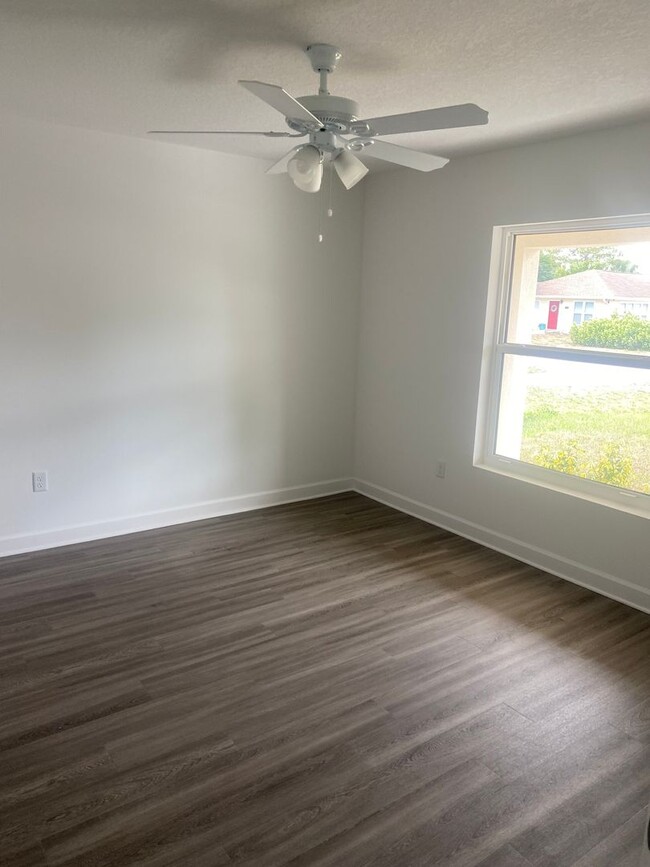Building Photo - 2 bedroom, 2 bath home for rent