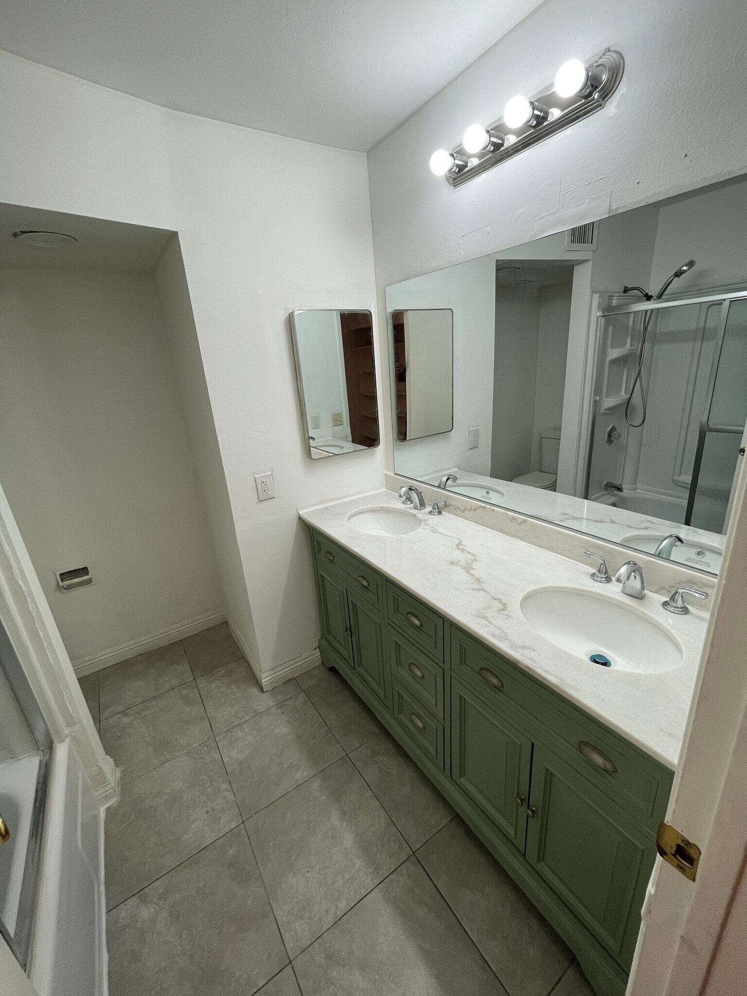 Building Photo - 6021 Vegas Dr