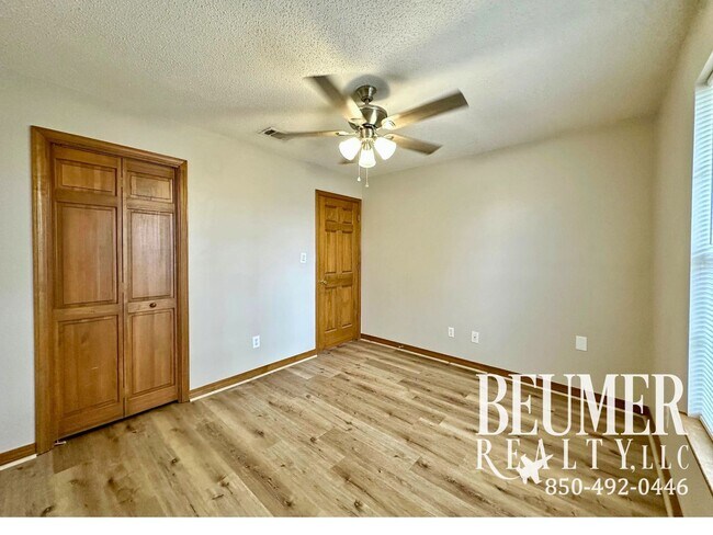 Building Photo - Lakefront Living Minutes to NAS & Perdido Beaches