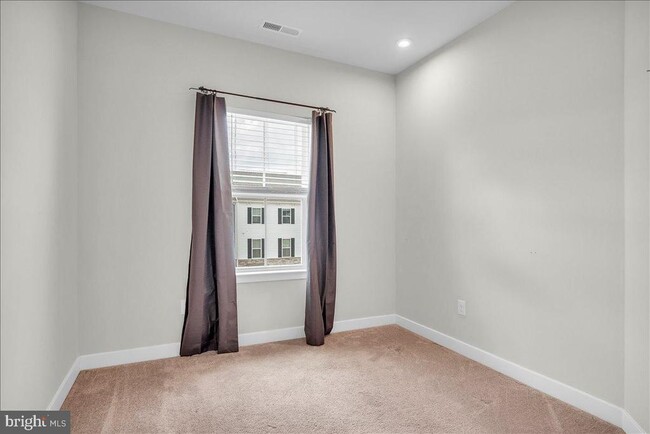 Building Photo - 83 Kohlmyer Dr