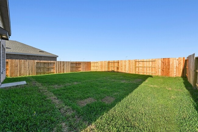 Building Photo - 3061 Sunrise Dr