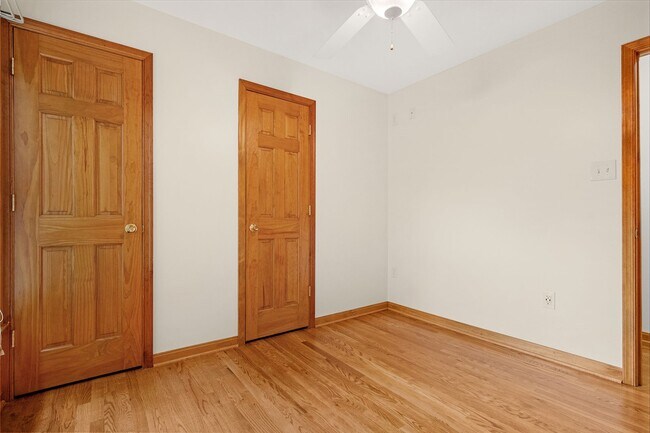Building Photo - 505 4th
