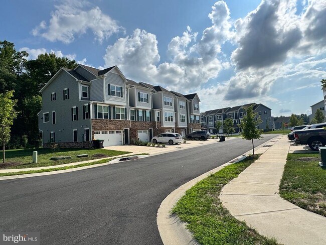 Building Photo - 812 Canary Island Ct