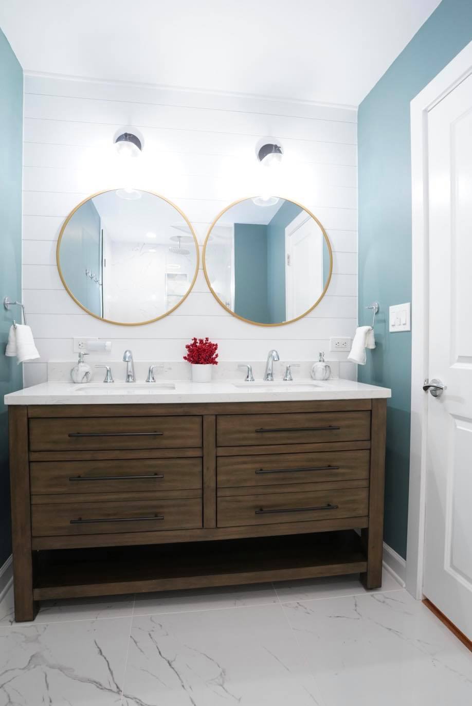Master Bath - 210 W Wimbolton Dr