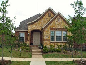 Building Photo - 5932 Dripping Springs Ct