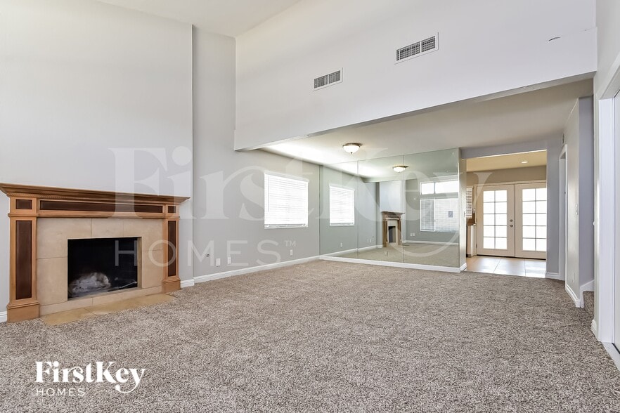 Building Photo - 3965 Belhaven St