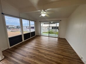 Building Photo - 1934 Hoohai St