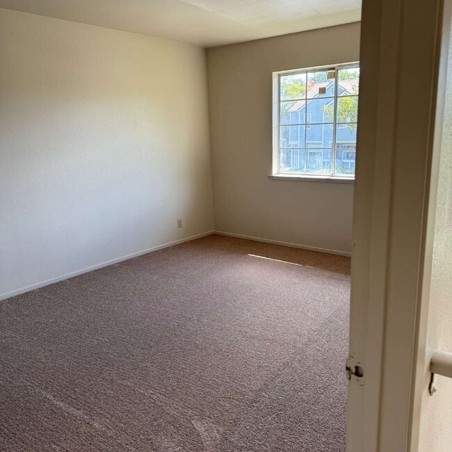 Building Photo - Stonegate living