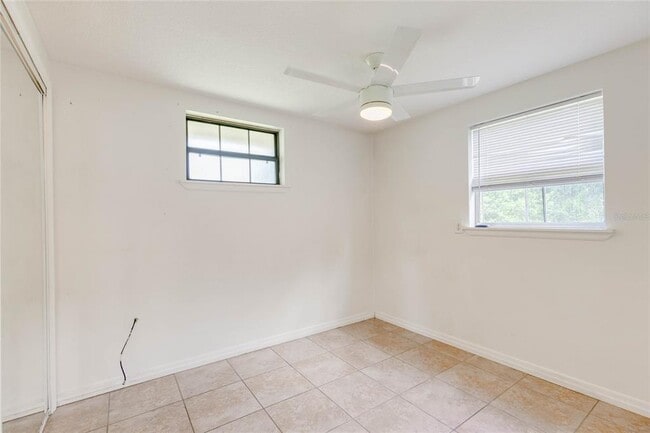 Building Photo - 4181 Chestnut Dr