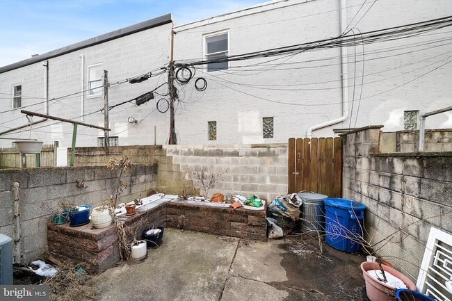 Building Photo - 1236 Snyder Ave