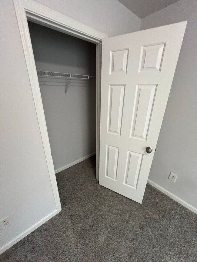 Building Photo - NOW READY!!! 3 bed 2.5 bath townhome in Duluth!