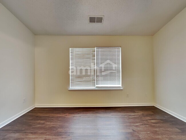 Building Photo - 6014 Pennycross Ln