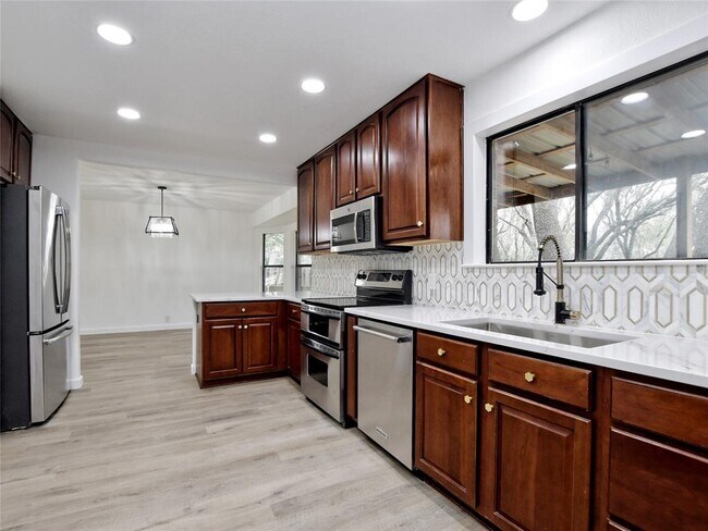 Building Photo - 307 Copperleaf Rd