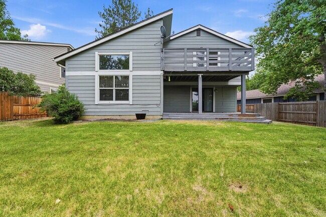 Building Photo - $2,940.95 - 3 bed 2.5 bath Home in Centennial with Central AC, and Great Backyard Space!