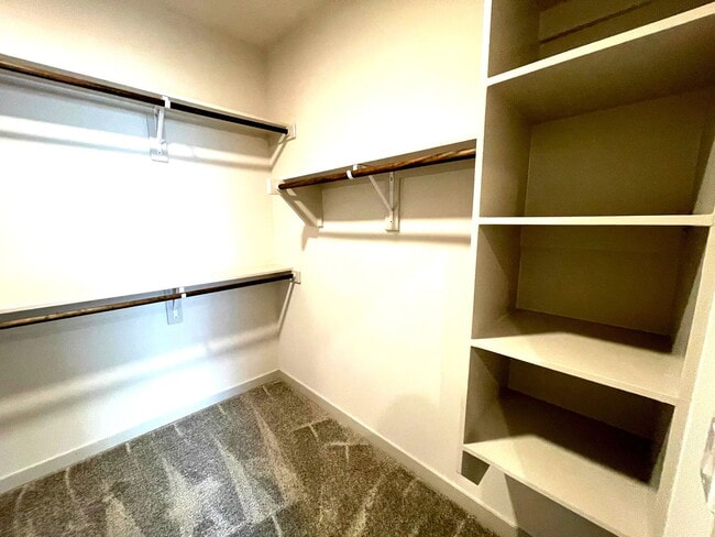 Building Photo - 15117 Fishtrap Bike Path