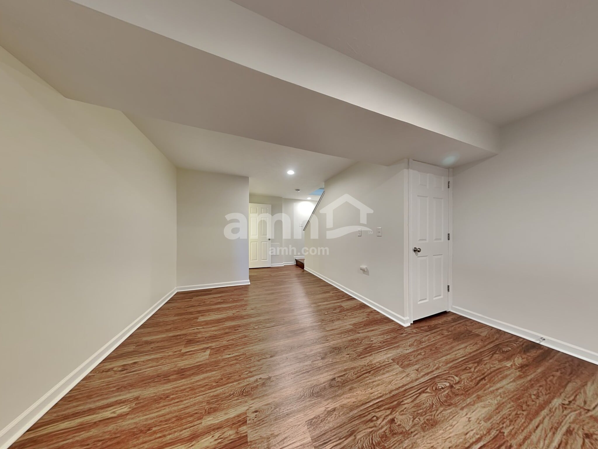 Building Photo - 371 Derby Ct