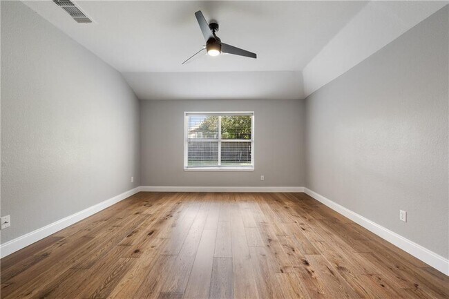 Building Photo - 1804 Camas Dr