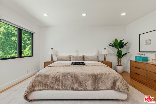 Building Photo - 17045 Otsego St