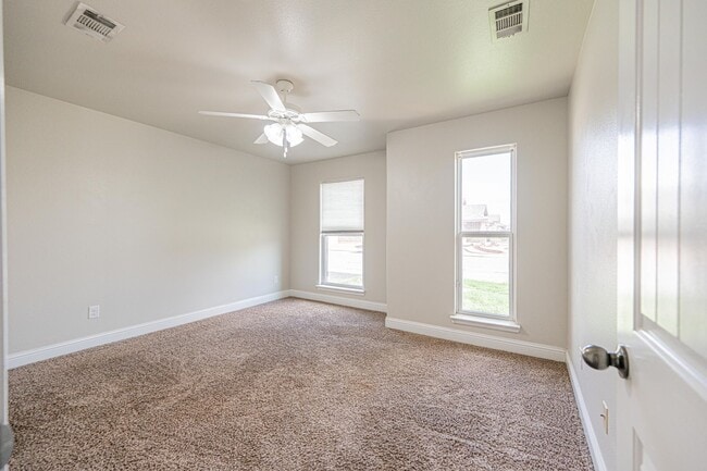 Building Photo - Property For Lease in Odessa