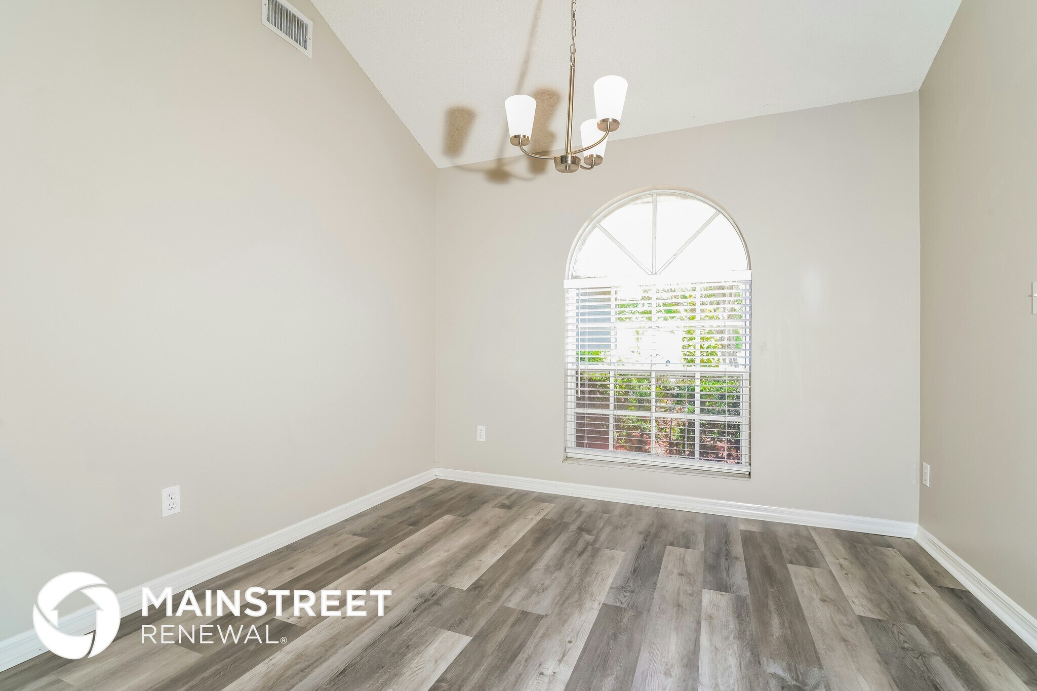 Building Photo - 2613 Waterview Dr