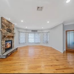 Building Photo - 123 E Margin Rd