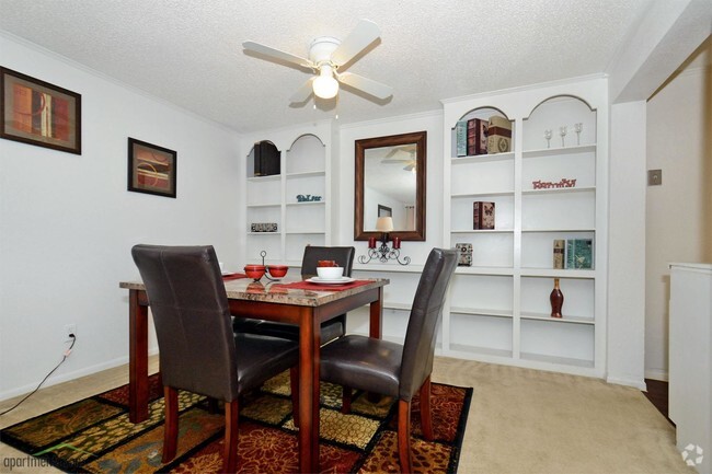 Dining Room - Volusia Crossing