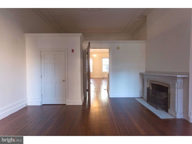 Building Photo - 916 Spruce St