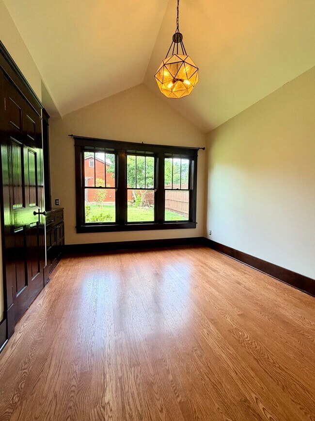 Building Photo - Renovated Historic Craftsman in East Nashville | 4 Bedrooms, 2-Car Garage & Outdoor Living