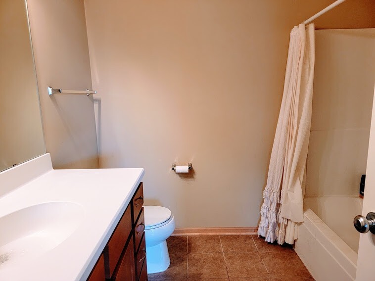 Building Photo - 10747 Falling Water Ln