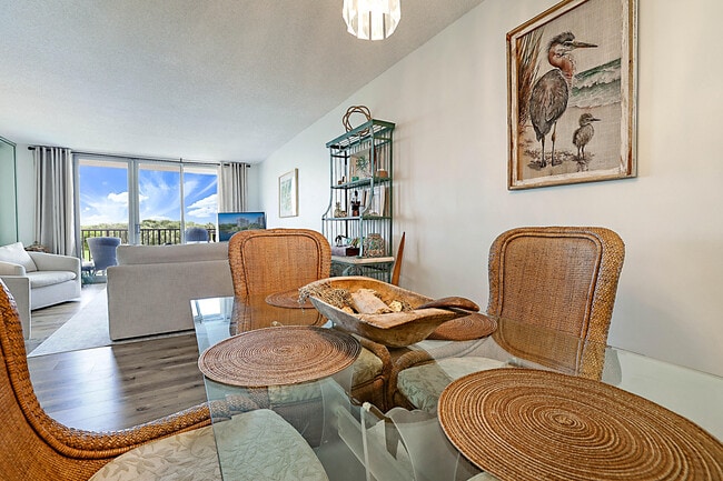 Building Photo - 2121 N Ocean Blvd