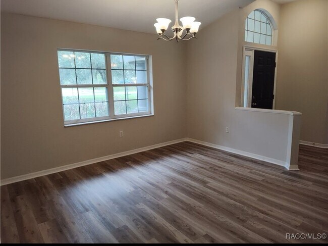 Building Photo - 2905 W Beamwood Dr