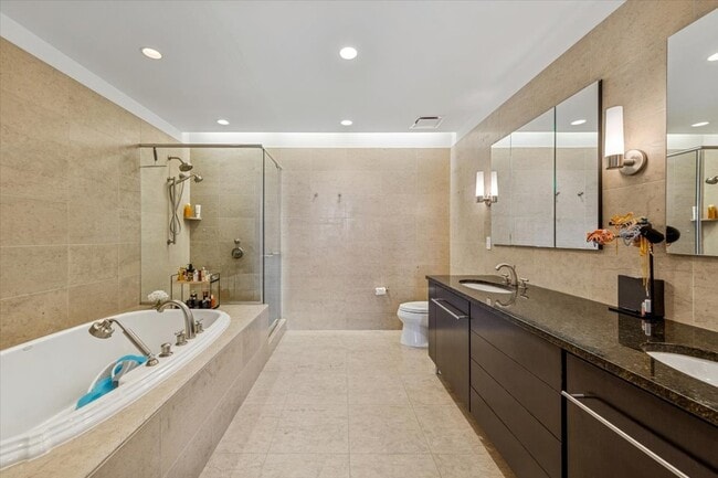 Building Photo - 401 N Wabash Ave