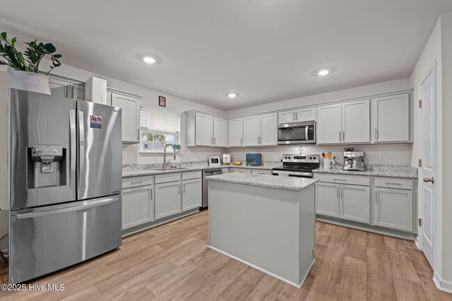Building Photo - 107 Walton Dr