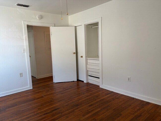 Building Photo - 209 Lovelace Dr