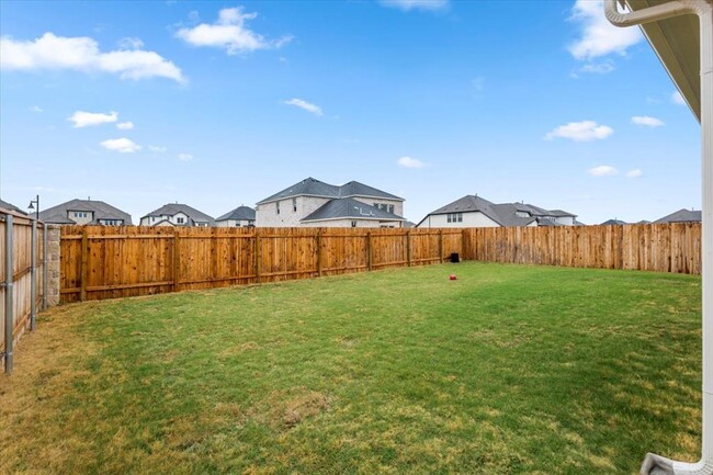 Building Photo - 216 Hollister Dr