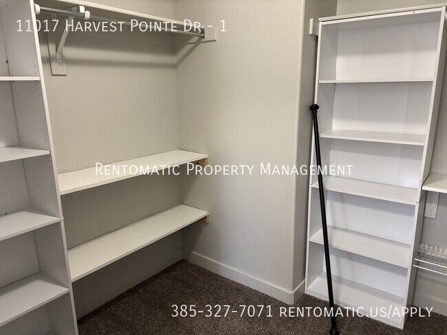 Building Photo - 11017 Harvest Pointe Dr