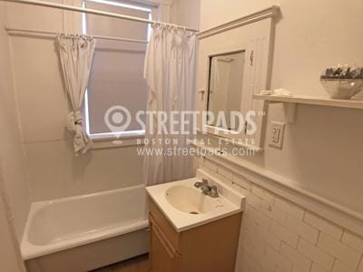 Building Photo - bedroom in Boston MA 02215