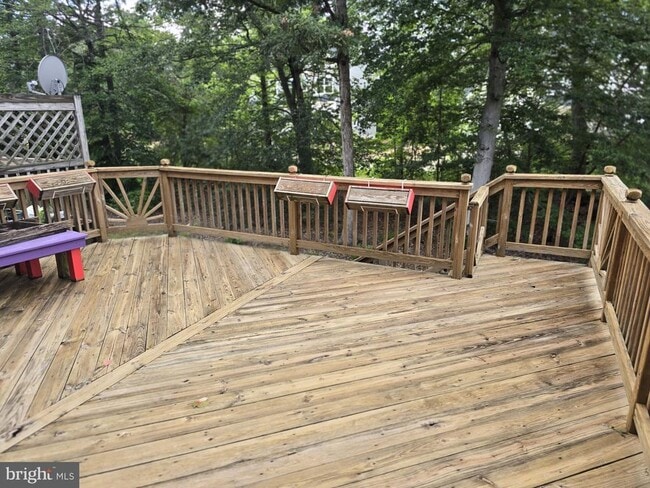 Building Photo - 6328 S Lake Ct