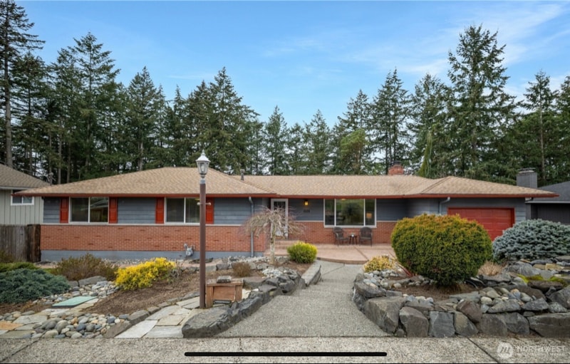 Primary Photo - 3 bedrooms For Rent