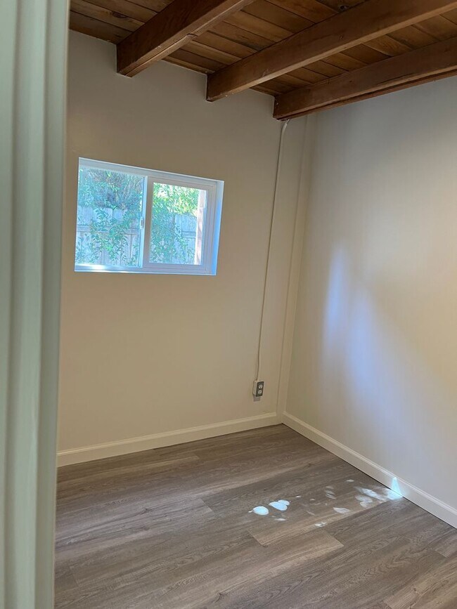 Building Photo - 331 Cerro Romauldo Ave