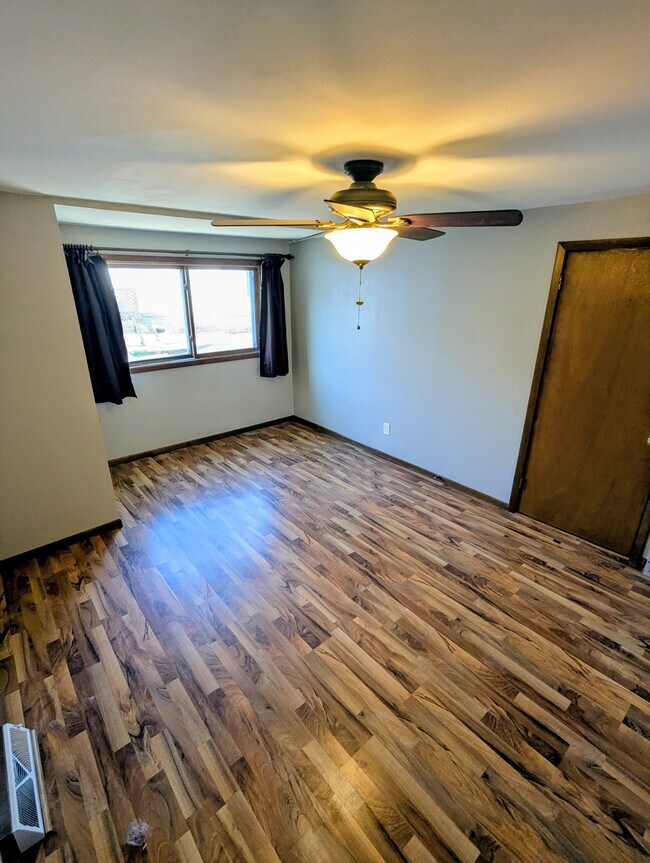 Building Photo - 348 Carrington St